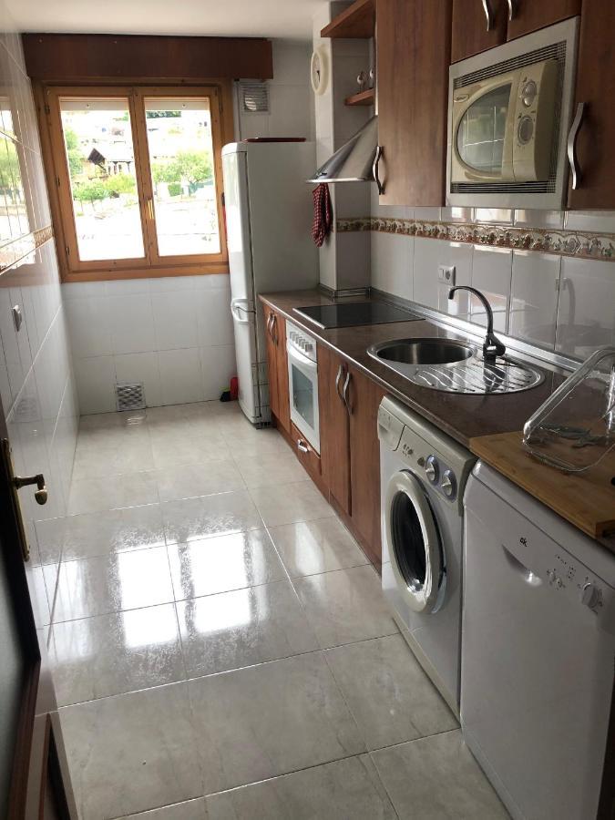 Casa De Claudia Comillas- Jardin Privado - A 10 Metros Del Capricho De Gaudi Exteriör bild