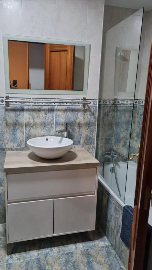 Casa De Claudia Comillas- Jardin Privado - A 10 Metros Del Capricho De Gaudi Exteriör bild