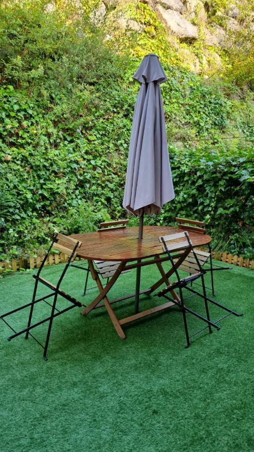 Casa De Claudia Comillas- Jardin Privado - A 10 Metros Del Capricho De Gaudi Exteriör bild