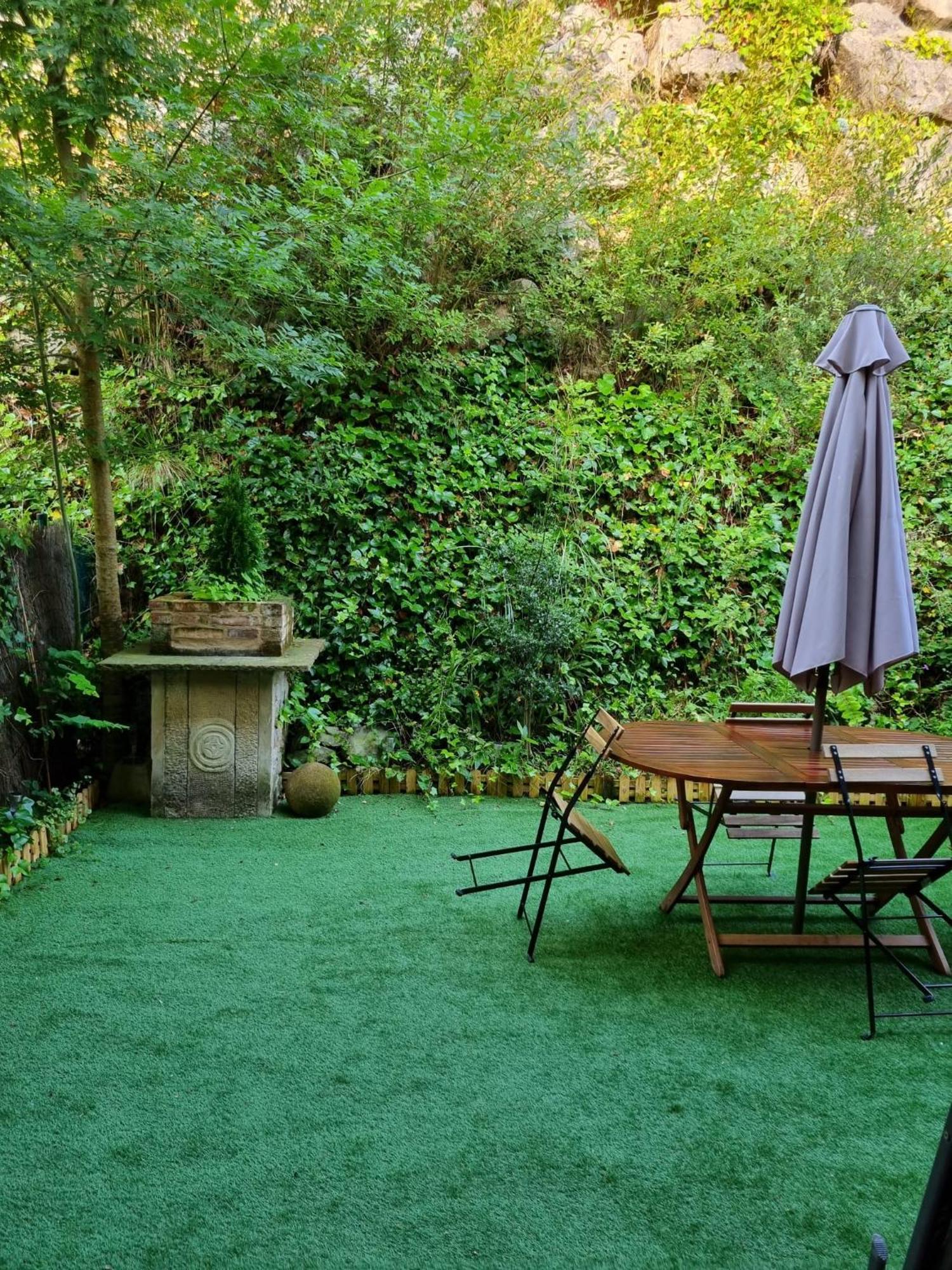 Casa De Claudia Comillas- Jardin Privado - A 10 Metros Del Capricho De Gaudi Exteriör bild